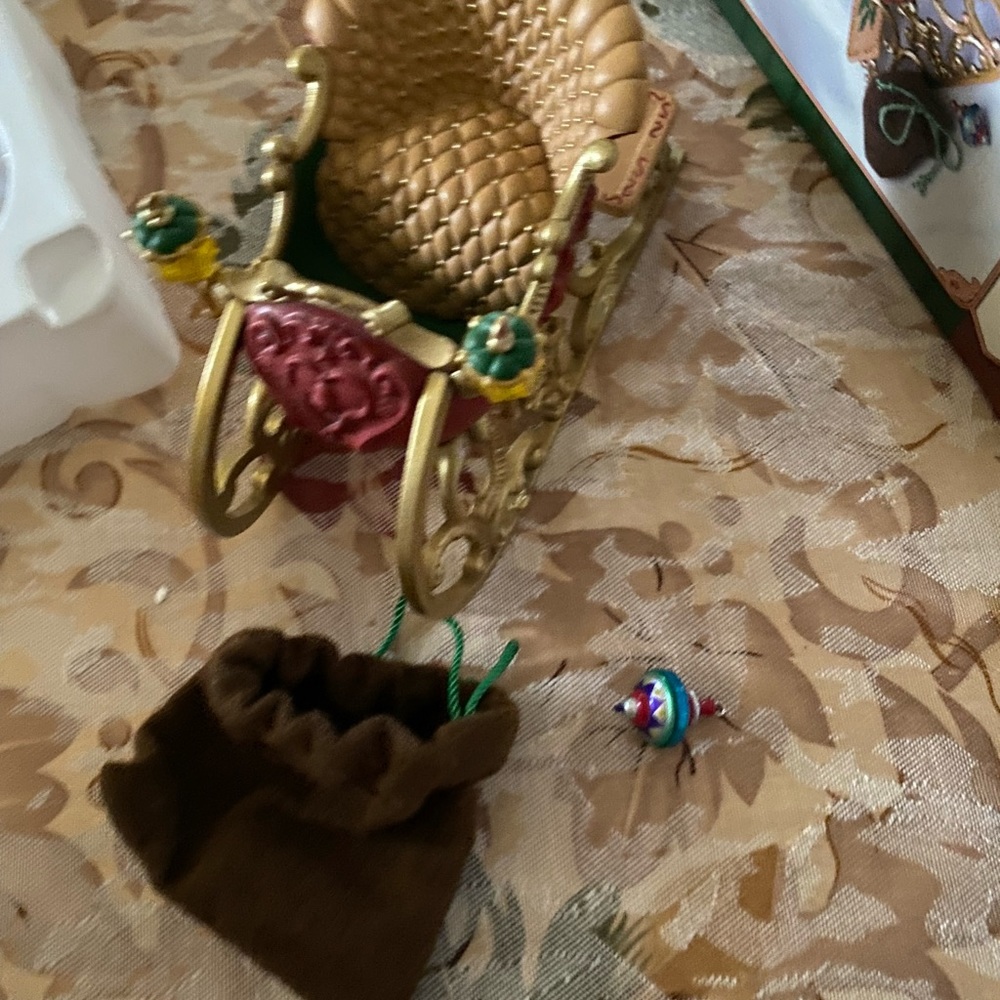 ‘01 Santa’s Sleigh Hallmark
